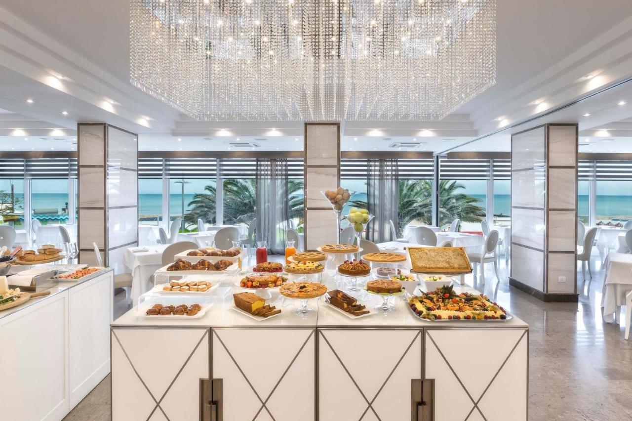 Hotel Tiffany'S Riccione Exteriér fotografie