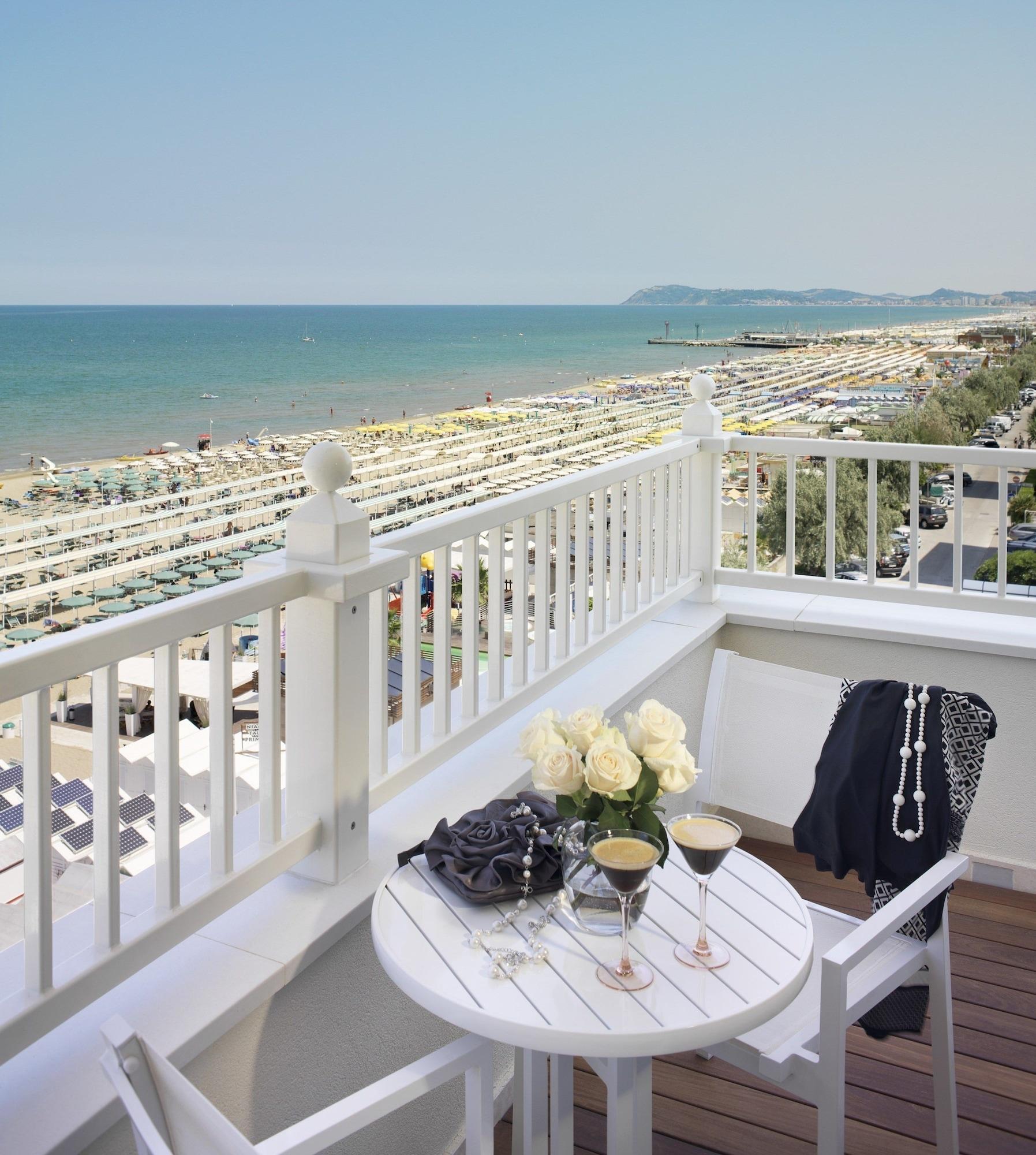 Hotel Tiffany'S Riccione Exteriér fotografie